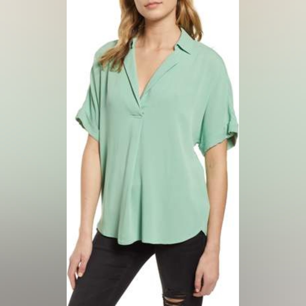 💚 All in Favor Rayon Collared Popover Top with Button up Back, S (M)